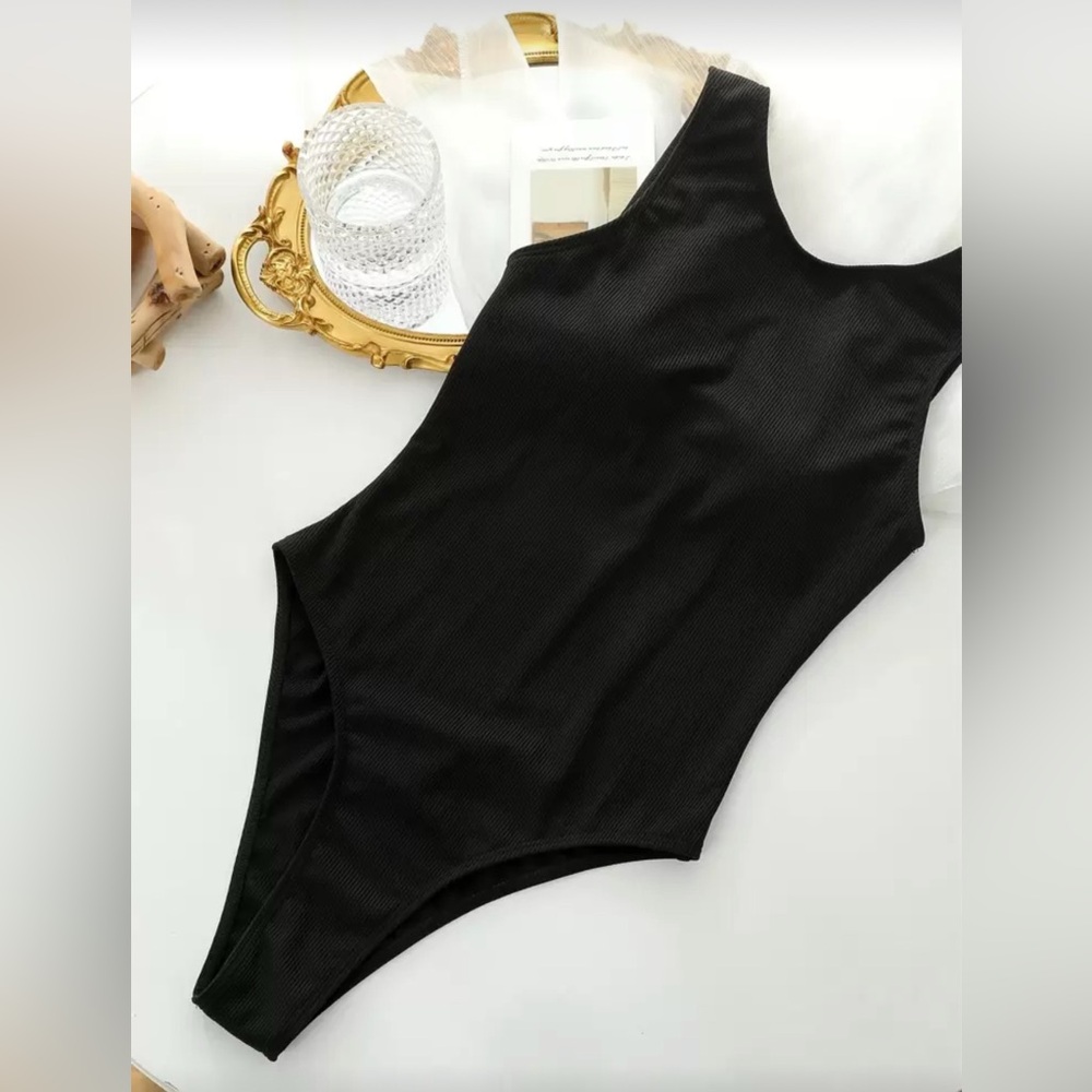 SHEIN Swim Summer Beach Solid Color Ribbed Slim Fit One-Piece Swimsuit